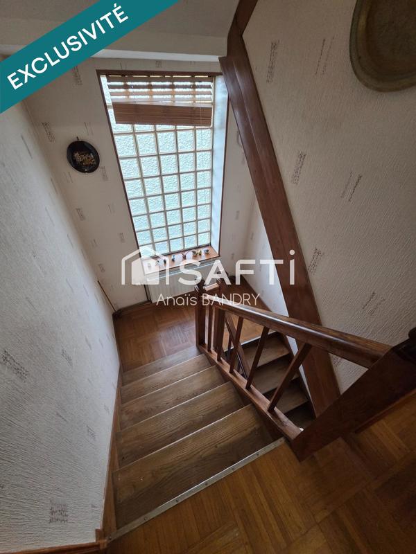 Maison - 159 m² - 8 pièces