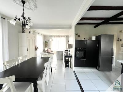 Maison - 104 m² - 5 pièces