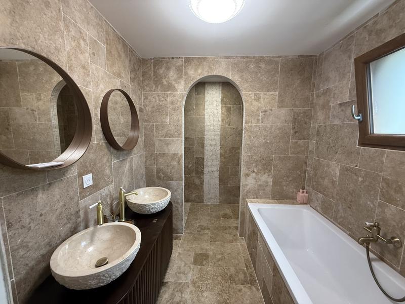 Maison traditionnelle - 140 m² - 6 pièces