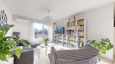 Appartement - 80 m² - 4 pièces