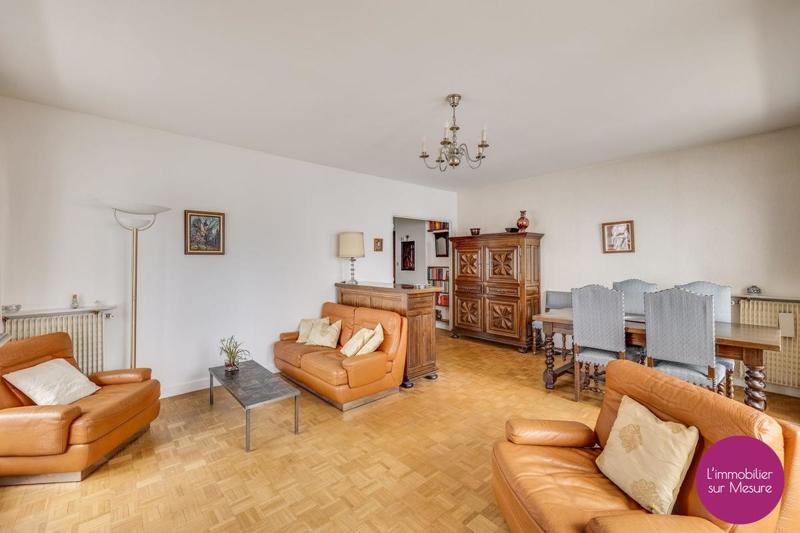 Appartement - 98 m² - 5 pièces