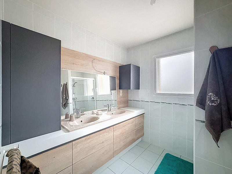 Maison - 121 m² - 5 pièces