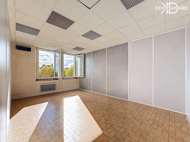 Bureau - 400 m² - 15 pièces