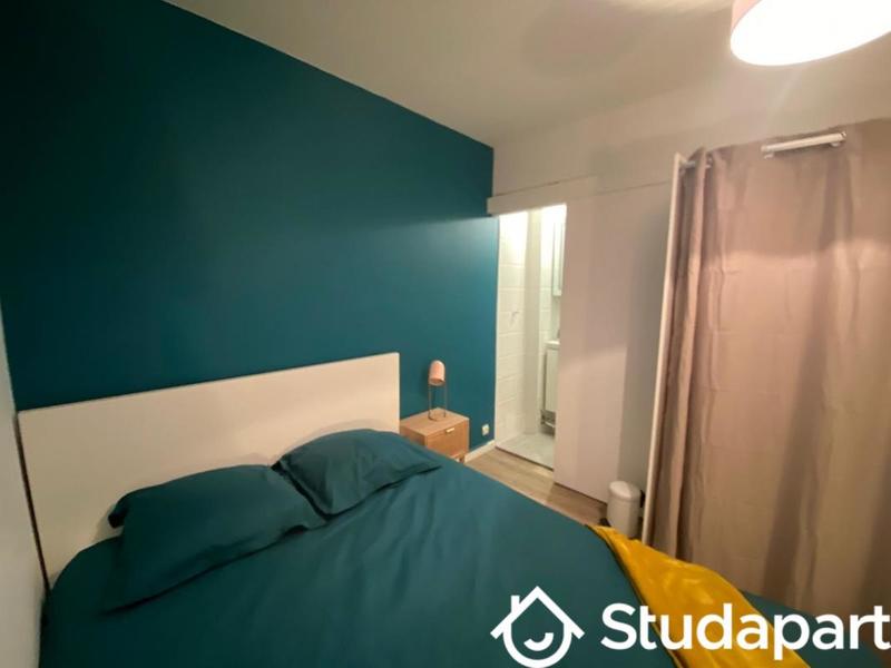 Chambre - 13 m² - 1 pièce