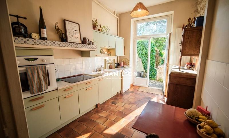 Propriété - 378 m² - 10 pièces