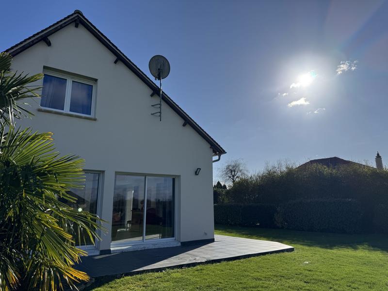 Maison - 200 m² - 7 pièces