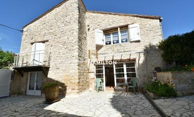 Maison - 223 m² - 8 pièces