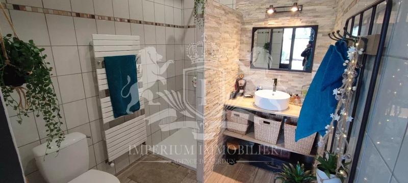 Maison - 210 m² - 8 pièces