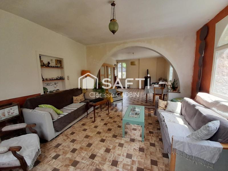 Maison - 260 m² - 11 pièces