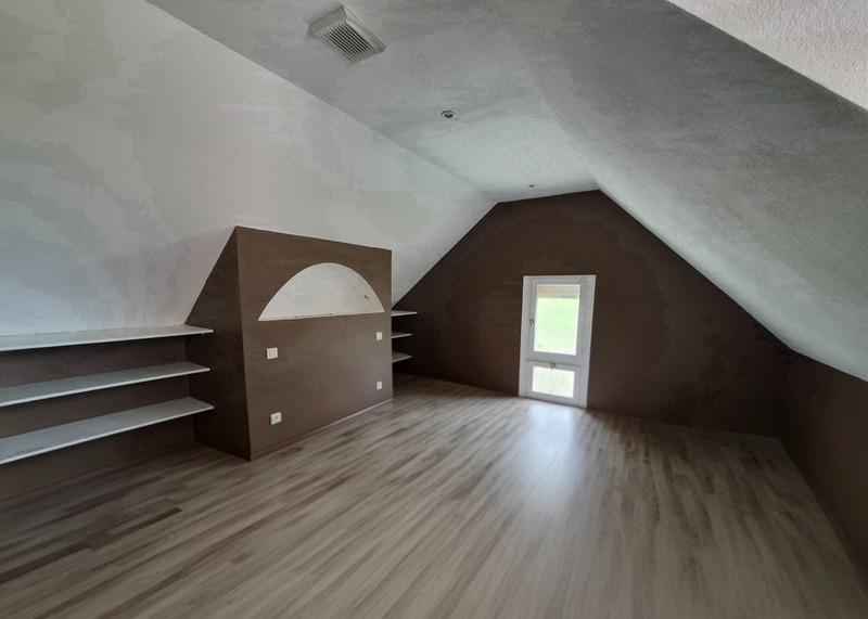 Maison - 151 m² - 6 pièces