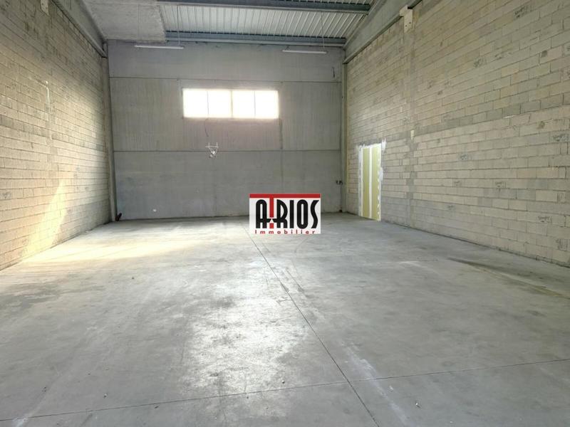 Entrepôt - 327 m²