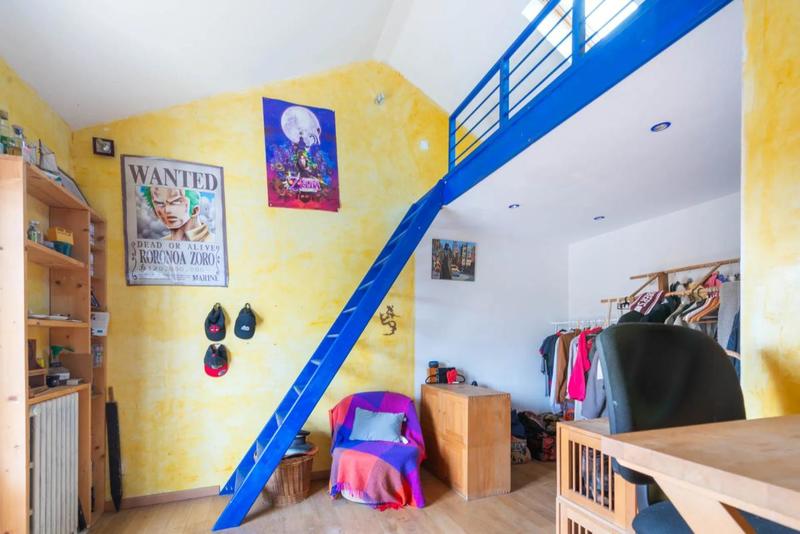 Maison - 215 m² - 9 pièces