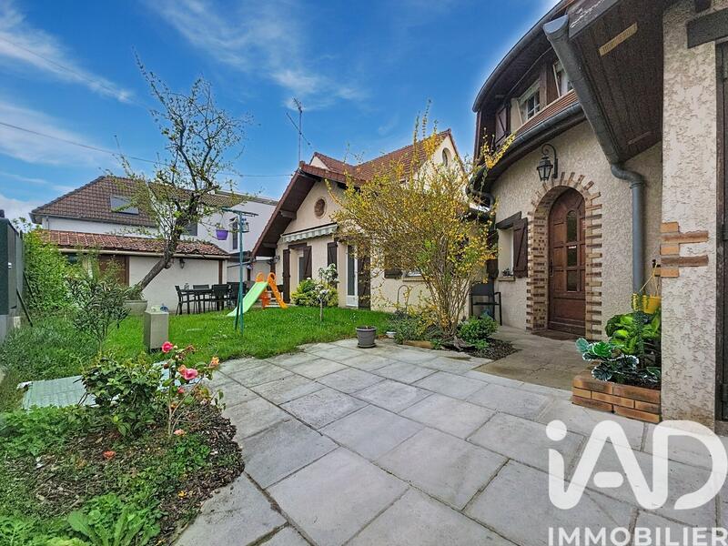 Maison - 96 m² - 4 pièces