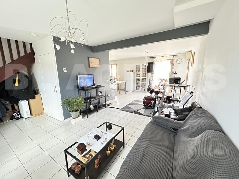 Maison - 111 m² - 6 pièces