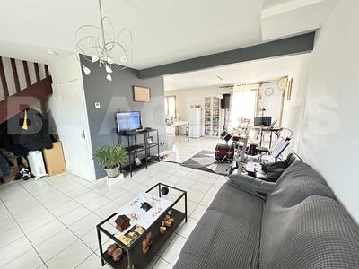 Maison - 111 m² - 6 pièces