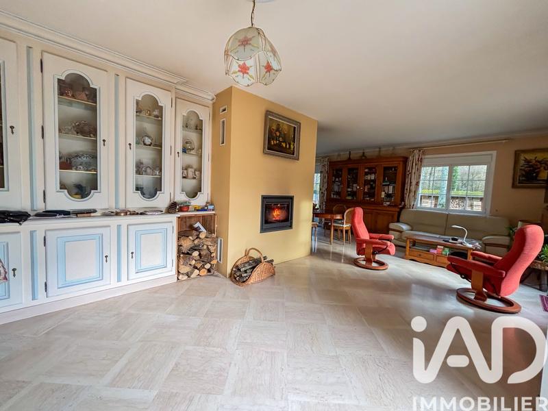 Maison - 239 m² - 8 pièces