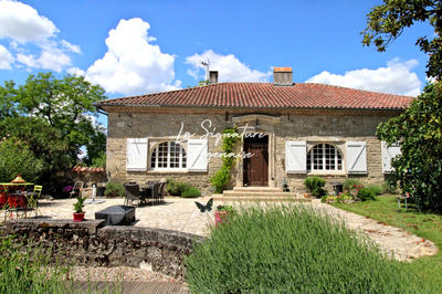 Maison - 275 m² - 8 pièces