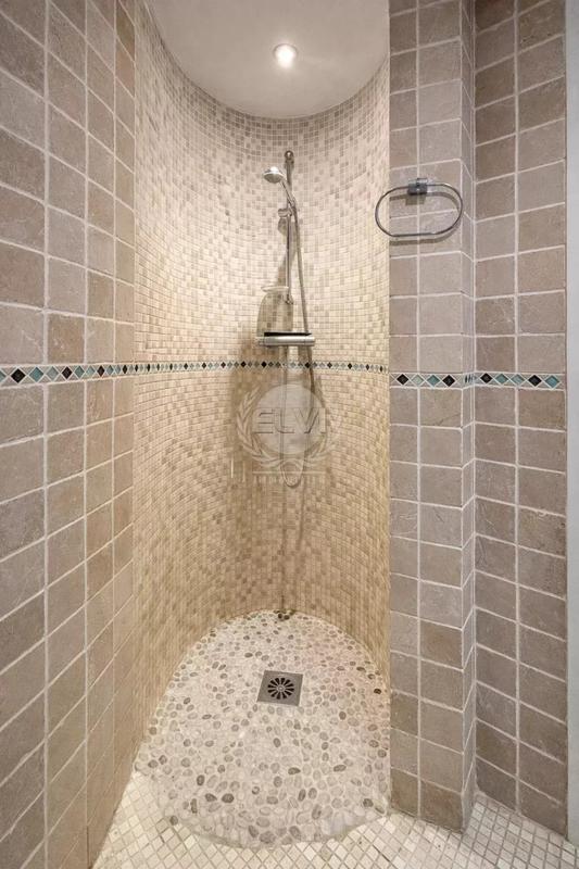 Appartement - 87 m² - 6 pièces