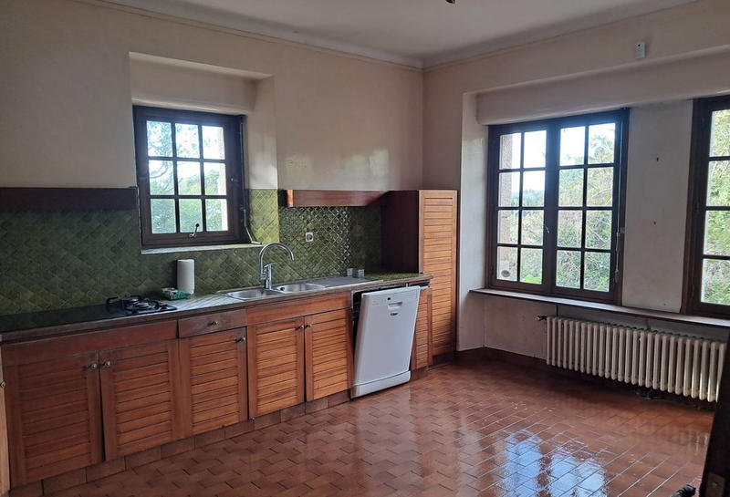 Maison - 403 m² - 12 pièces