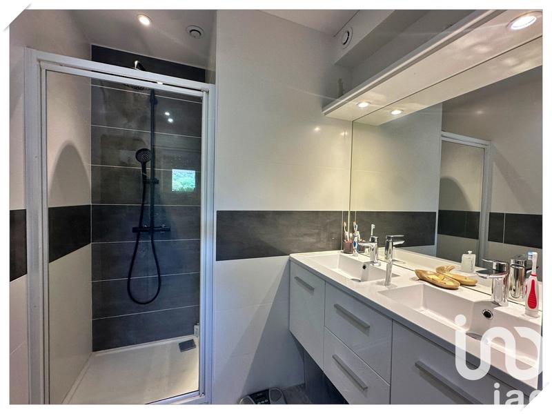 Maison - 192 m² - 7 pièces