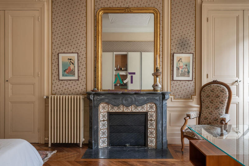 Appartement - 223 m² - 6 pièces