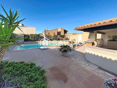 Maison - 121 m² - 4 pièces