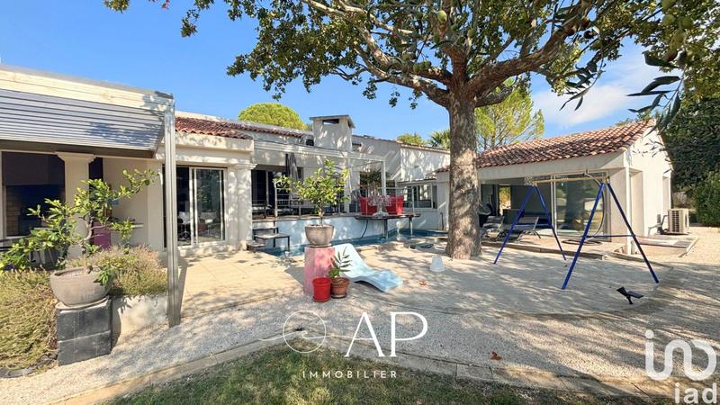 Maison - 223 m² - 5 pièces