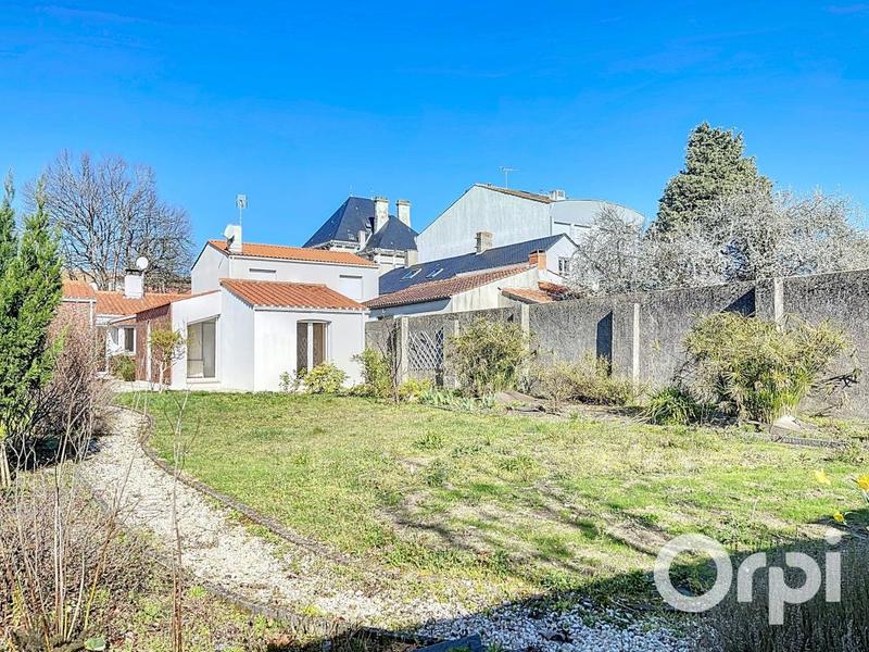 Maison - 104 m² - 5 pièces