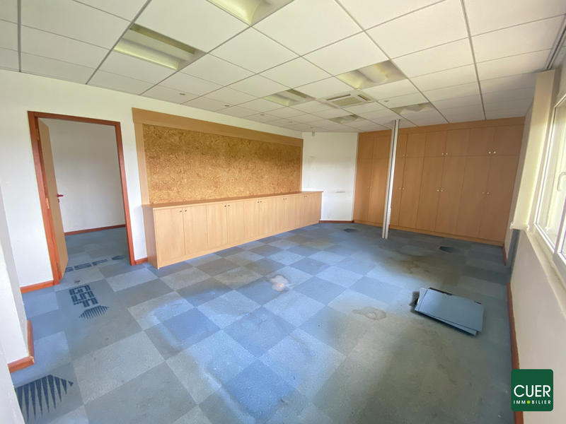 Local commercial - 209 m² - 5 pièces