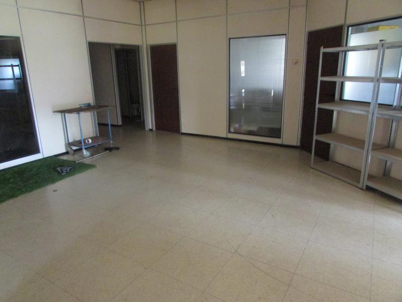 Local commercial - 501 m² - 16 pièces