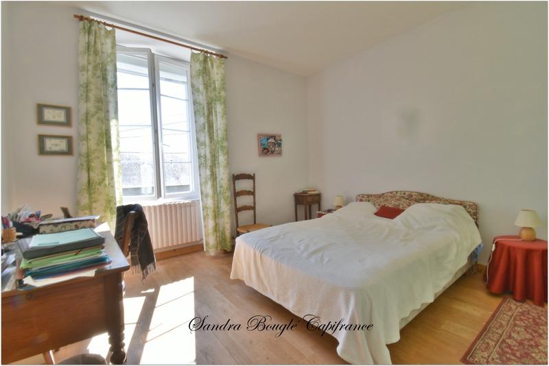 Maison en pierre - 176 m² - 7 pièces