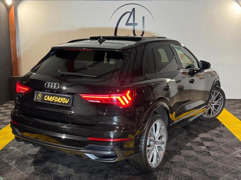 Audi Q3 35 Tdi s-Line 2.0 16v s Tronic7 150 cv Boîte auto Toit ouvrant, Caméra de recul, Sièges chauffants