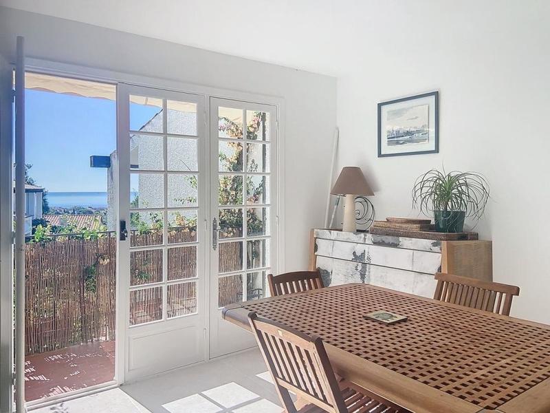 Maison jumelée - 128 m² - 5 pièces