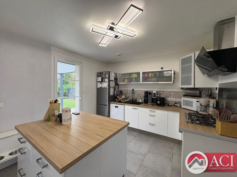 Maison - 143 m² - 7 pièces