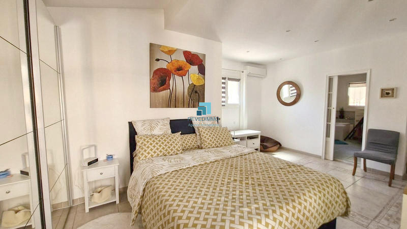 Maison - 195 m² - 6 pièces