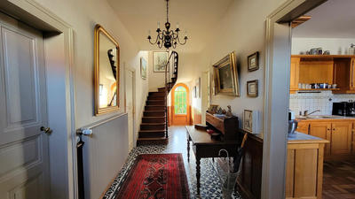 Maison - 206 m² - 8 pièces