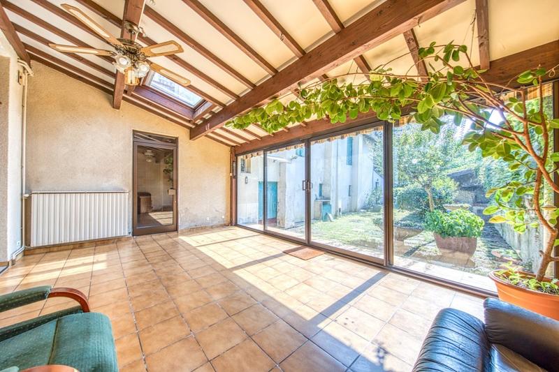 Maison - 201 m² - 7 pièces