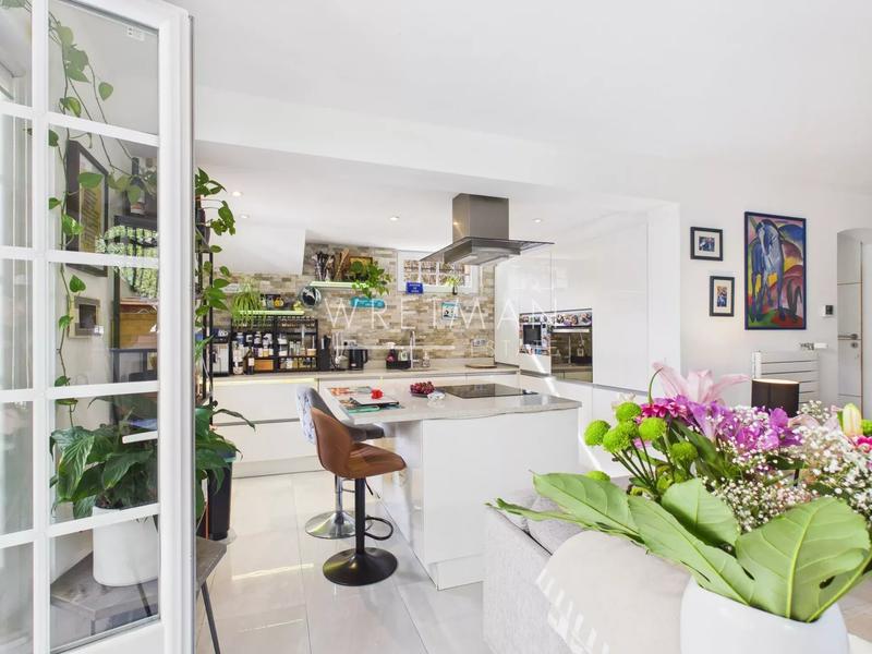 Maison - 121 m² - 5 pièces