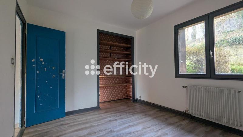 Maison - 95 m² - 5 pièces