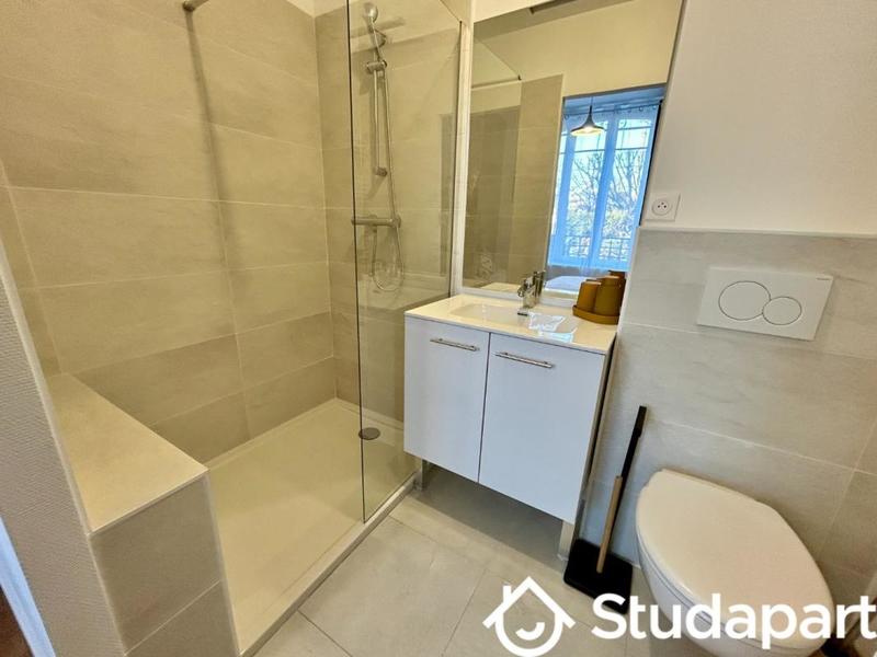 Chambre - 13 m² - 1 pièce