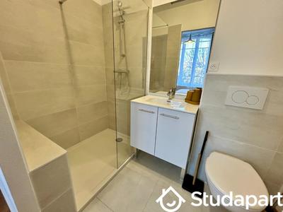 Chambre - 13 m² - 1 pièce