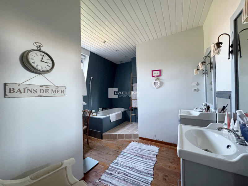 Maison - 190 m² - 6 pièces