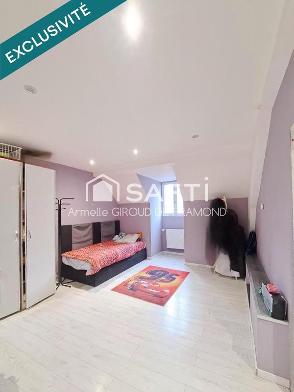 Maison - 177 m² - 8 pièces