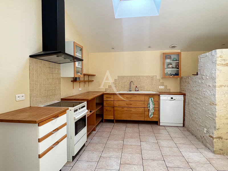 Maison - 310 m² - 12 pièces