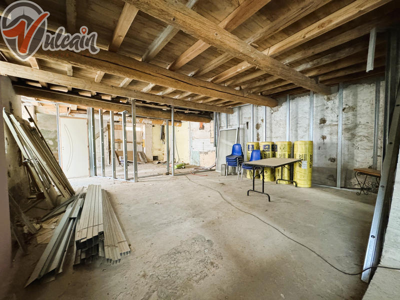 Maison - 240 m² - 5 pièces