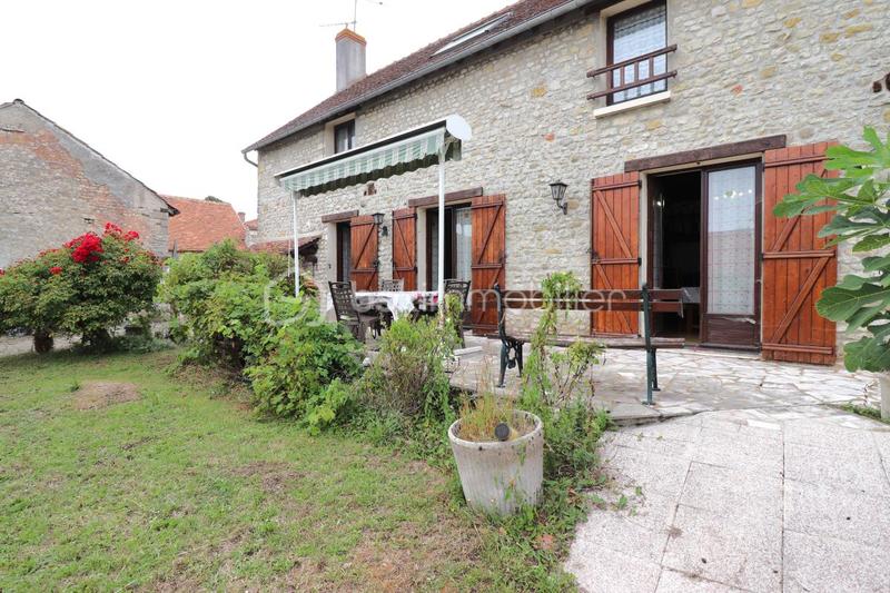 Maison - 96 m² - 5 pièces