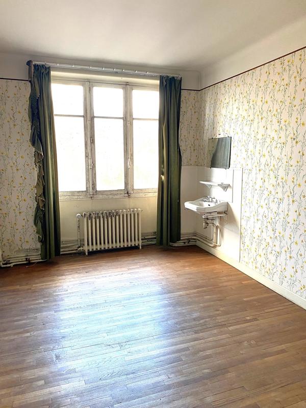 Maison ancienne - 175 m² - 10 pièces