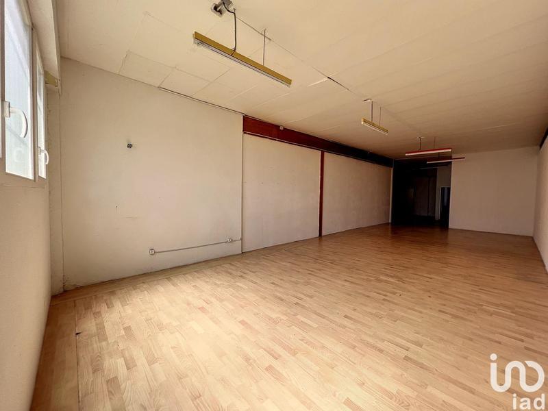 Local commercial - 3 000 m²