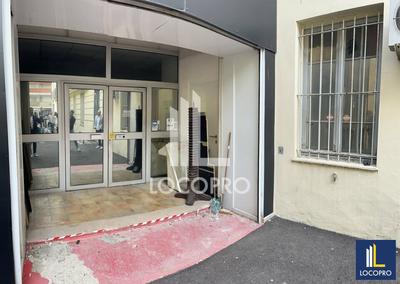 Local commercial - 147 m²