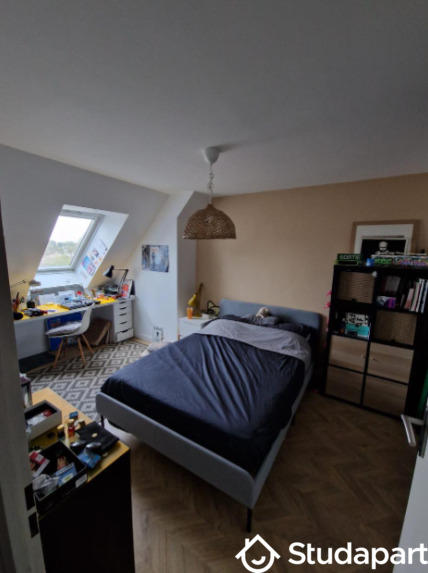 Chambre - 11 m² - 1 pièce